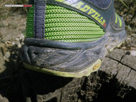 Ligero chafado del EVA de las New Balance Leadville v3