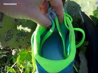 Las New Balance Vazee Summit W vienen con una lengüeta elástica y unida a la mediasuela.
