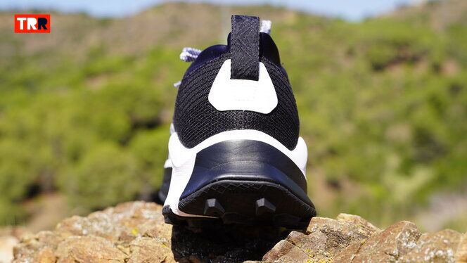 Las mejores zapatillas Nike para hacer senderismo y llevar en el camino.  Nike ES