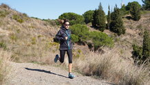 OS2O O2 Waterproof Trail Jacket 30k en su versin de chica.