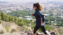 OS2O O2 Waterproof Trail Jacket 30k en su versin de chica muy resistente al paso de los kilmetros