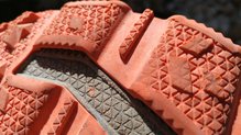 ON RUNNING CLOUDVENTURE PEAK: desgaste de los tacos en los puntos de apoyo