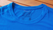 Todo y ser una camiseta super minima, la Patagonia Capilene Cool Lightweight incluye una pequea cinta para ser colgada