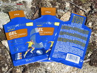 Recuperat-ion Sport Gel COLA: envase tipo sobre rectagular con 32 gramos de producto