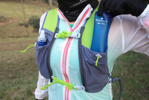 Soft flask de la Ronhill Nano 3L Vest