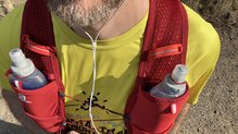 Salomon Active Skin 8 Set. Vista bolsillo de los bidones.