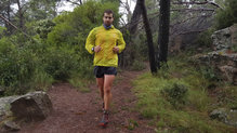 Nos lo hemos pasado en grande corriendo bajo la lluvia con esta chaqueta