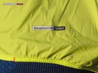 Salomon S-Lab Light Jacket W: la tecnologa llamada ADVANCEDSKIN consigue mantener el calor y expulsar la humedad