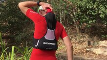 Salomon S-Lab Pulsar 3: Fcil acceso a bolsillo trasero 