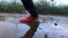 Las Salomon S-lab Sense 8 se han fabricado con materiales hidrófugos