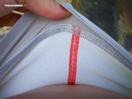 La cintura de la falda Salomon S-Lab Sense Skort no dispone de ningn sistema de atado, facilitando su manipulacin.