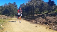 Salomon Sense Jacket, incluso atada en la cintura no molesta.