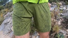 Podemos ver como el agua cala rpidamente en los Salomon Sense Short M.