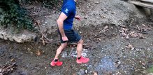 Las Salomon Speedcross 5 están enfocadas a terrenos húmedos y descompuestos es 
