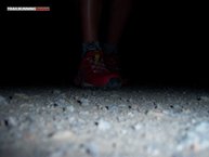 Los reflectantes de las Salomon Speedcross Pro W prcticamente no se ven en la oscuridad.