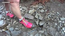 En la puntera de las Salomon Speedcross Pro W podemos observar una pequea lnea reflectante.