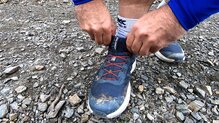 El sistema Quicklace y como ajusta a la zapatilla hace que se abra en los laterales
