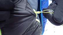 Ternua Sunlight: Detalle cordino de la cremallera de los bolsillos