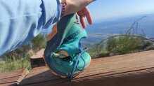 Topo Athletic Ultraventure 3, con una gran flexibilidad debido a que no lleva placa y la nueva suela.