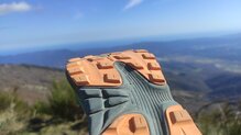 Topo Athletic Ultraventure 3, se observa un ligero desgaste del uso.