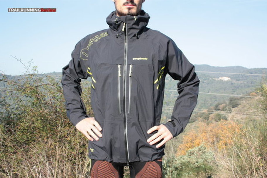 Trangoworld Kuhan VS The North Face Storm Stow Jacket 