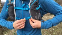 Ultimate Direction Adventure Vest 5.0: Buen funcionamiento de sistemas de sujecin.