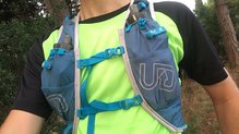 Ultimate Direction Mountain Vest 5.0: Detalle parte delantera vaca