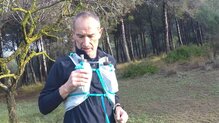 ULTIMATE DIRECTION RACE VEST 5.0: Sistema de hidratacin delantero muy accesible 