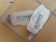 Ultimate Direction SJ Ultra Vest 3.0 : Botellines blandos de serie