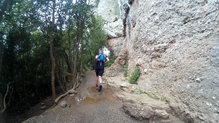 Ultimate Direction_Ultra Vest 4.0: Sin bolsillos estancos