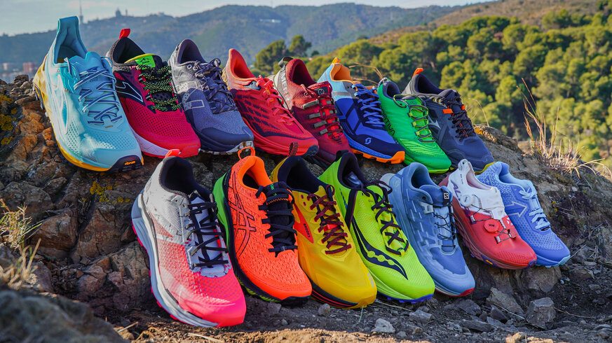 Las mejores zapatillas Trail Running 2022 para distancias largas es un artículo comparativo entre los 15 modelos que más nos han gustado en nuestras pruebas de este año para correr las carreras de ultra distancia. Te ayudamos a encontrar las zapatillas que más se adaptan a tus características para este tipo de carreras de montaña.
